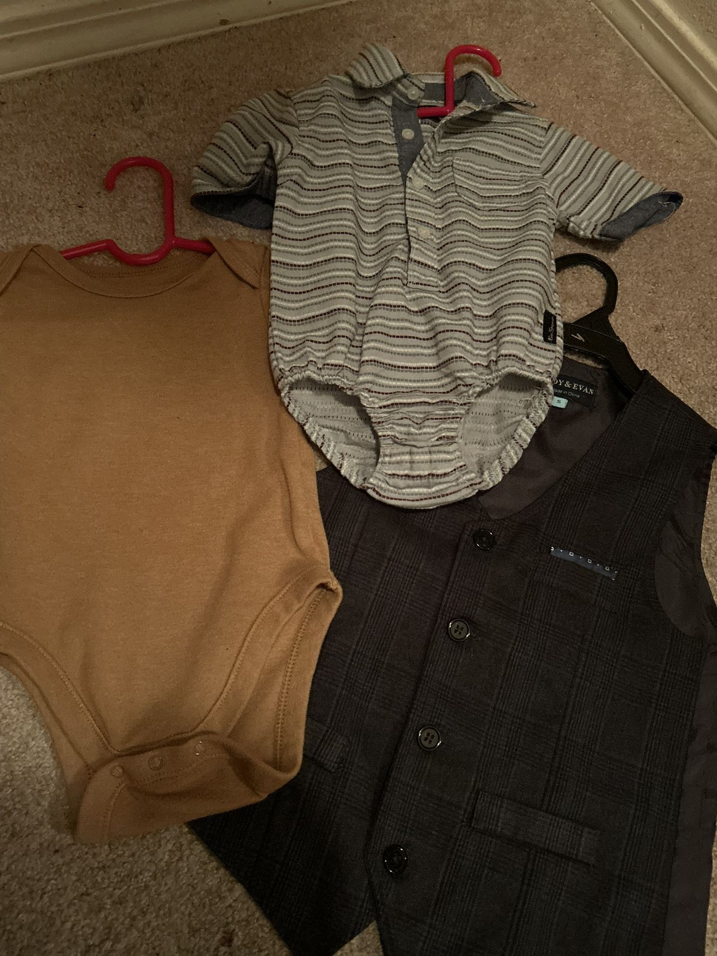 Baby’s Clothes Age (1yrs)