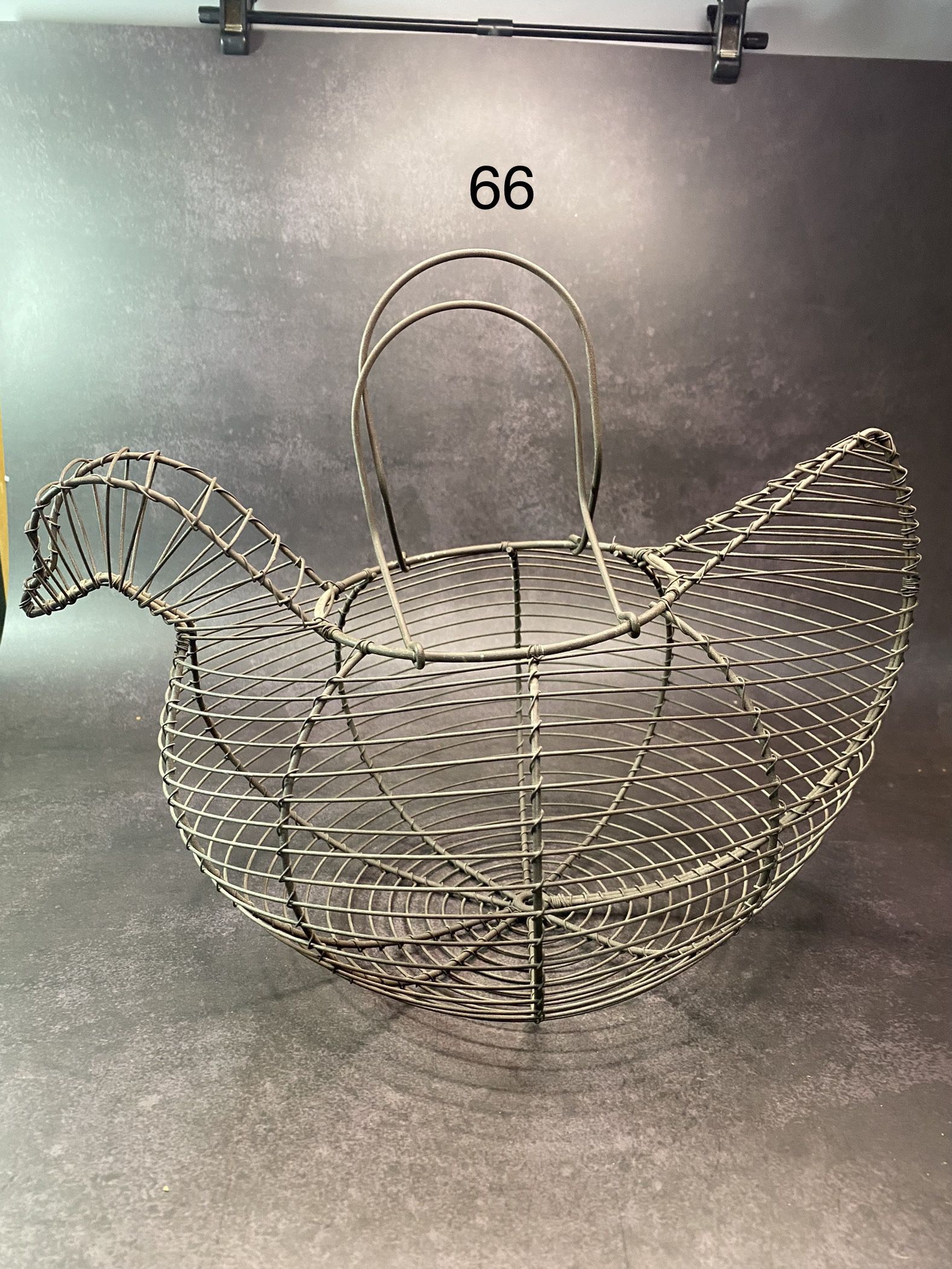 Vintage Wire Hen/Chicken Egg Basket with Handles Rustic Primitive