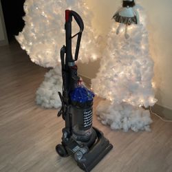 Dyson Cyclone Upright  Vacuum Cleaner