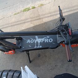 Avopro Scooter
