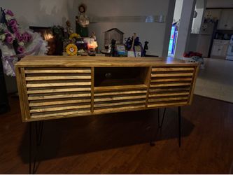 Tv stand