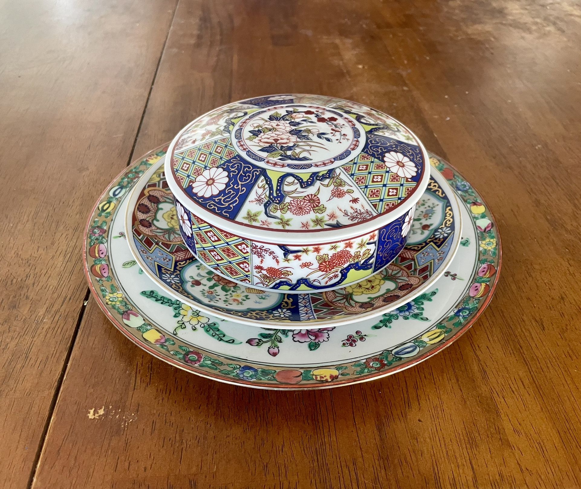 Stunning Antique Hand Painted Gilded Gold 3 piece Japanese Imari Express Ware Fine China Floral Tea Plates Covered Bowl