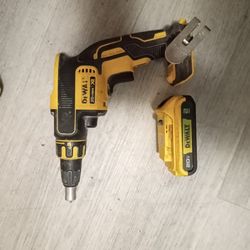 DeWalt  20v max xr cordless brushless drywall  screwgun
