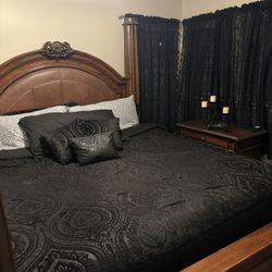 5 Piece Cherry Wood Bed Set