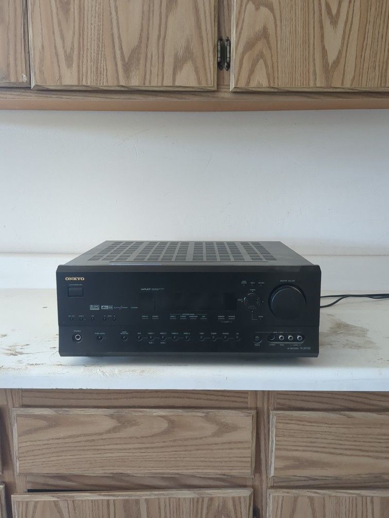ONKYO TX-SR700