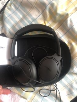 Bose soundtrue headphones