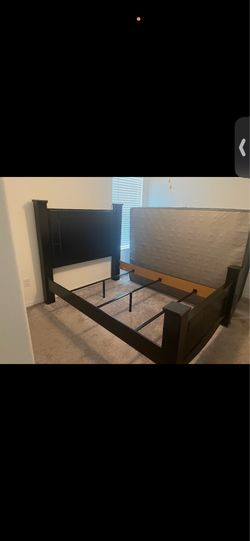Queen Bed Post