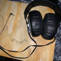 New Condition SONY Wired Headphones wired headphones MDRXB700