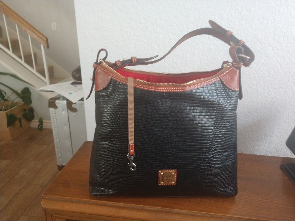 Dooney & Bourke lizard-embossed leather hobo bag