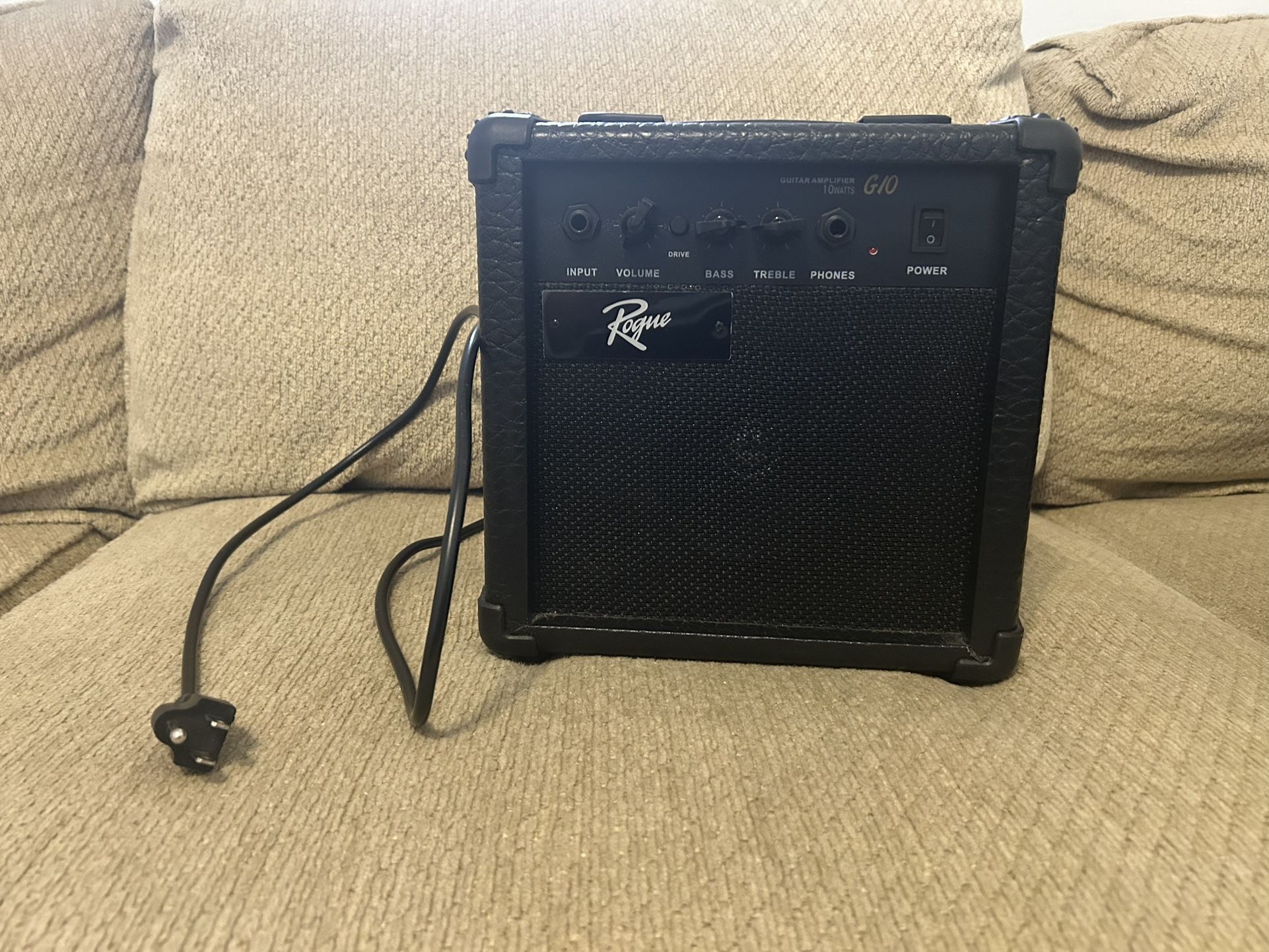 Rogue g10 10 watt guitar amplifier
