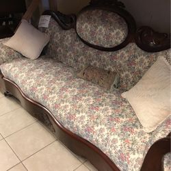 Victorian Sofa 