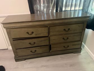 Dresser