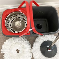 Brand New $20 Spin Mop System with 2pcs Replacement Microfiber mops