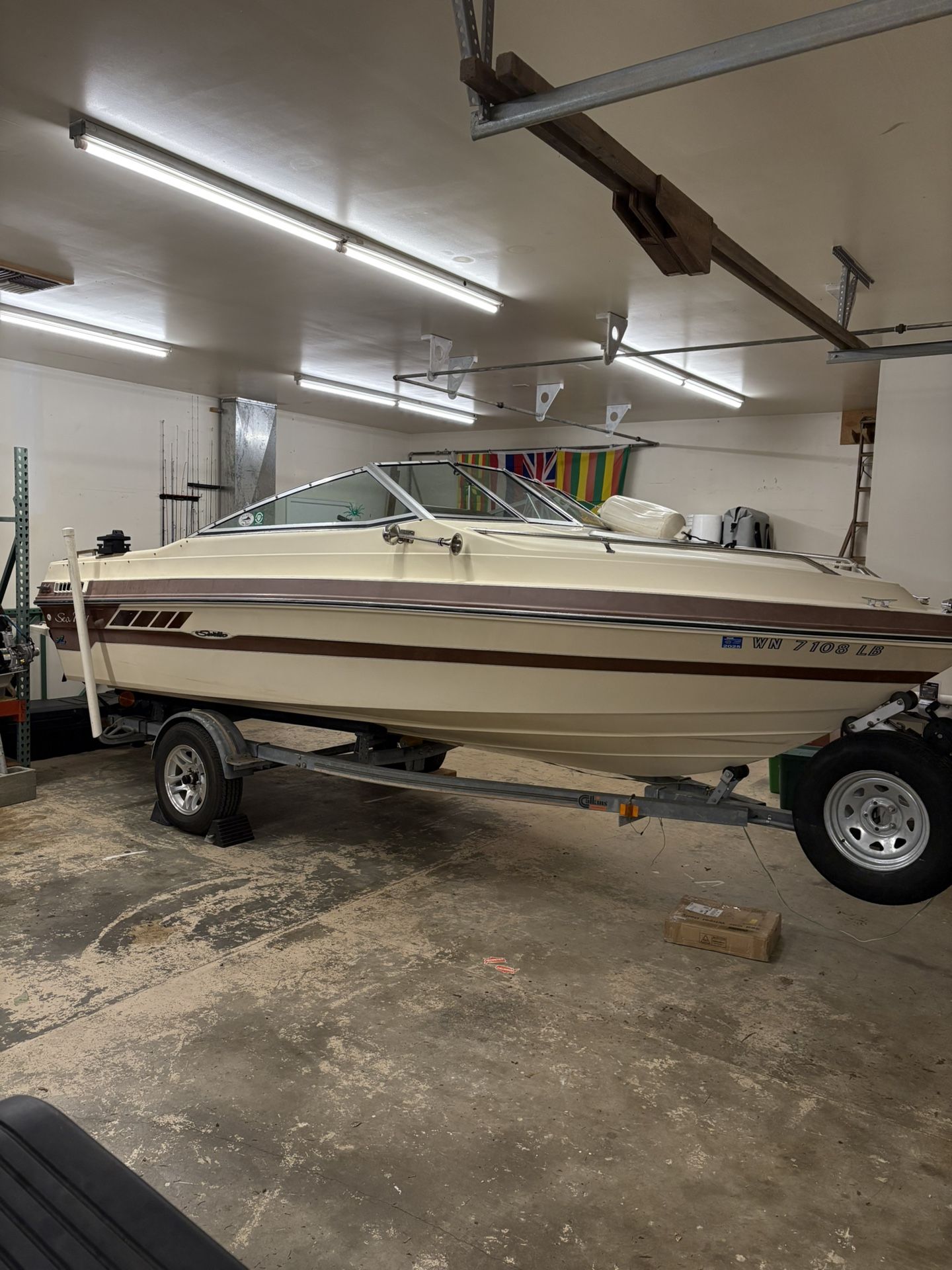 1987 Sea Ray Seville Cuddy Cabin 19’