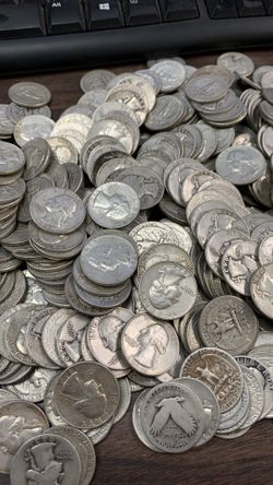 BUY BULK SILVER!!! 90% Junk Silver Quarter Lot F.V.