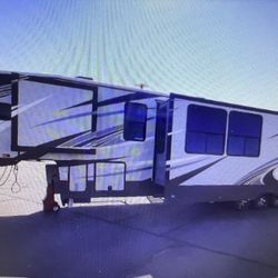 2019 CYCLONE 4101. 5/wheel Toyhauler 