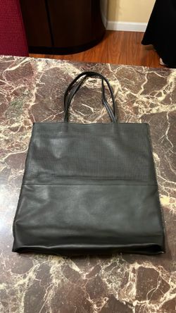 Women’s Black Tote Bag