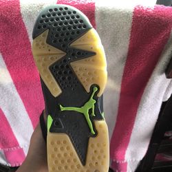 Air Jordan 6 Retro "Electric Green"