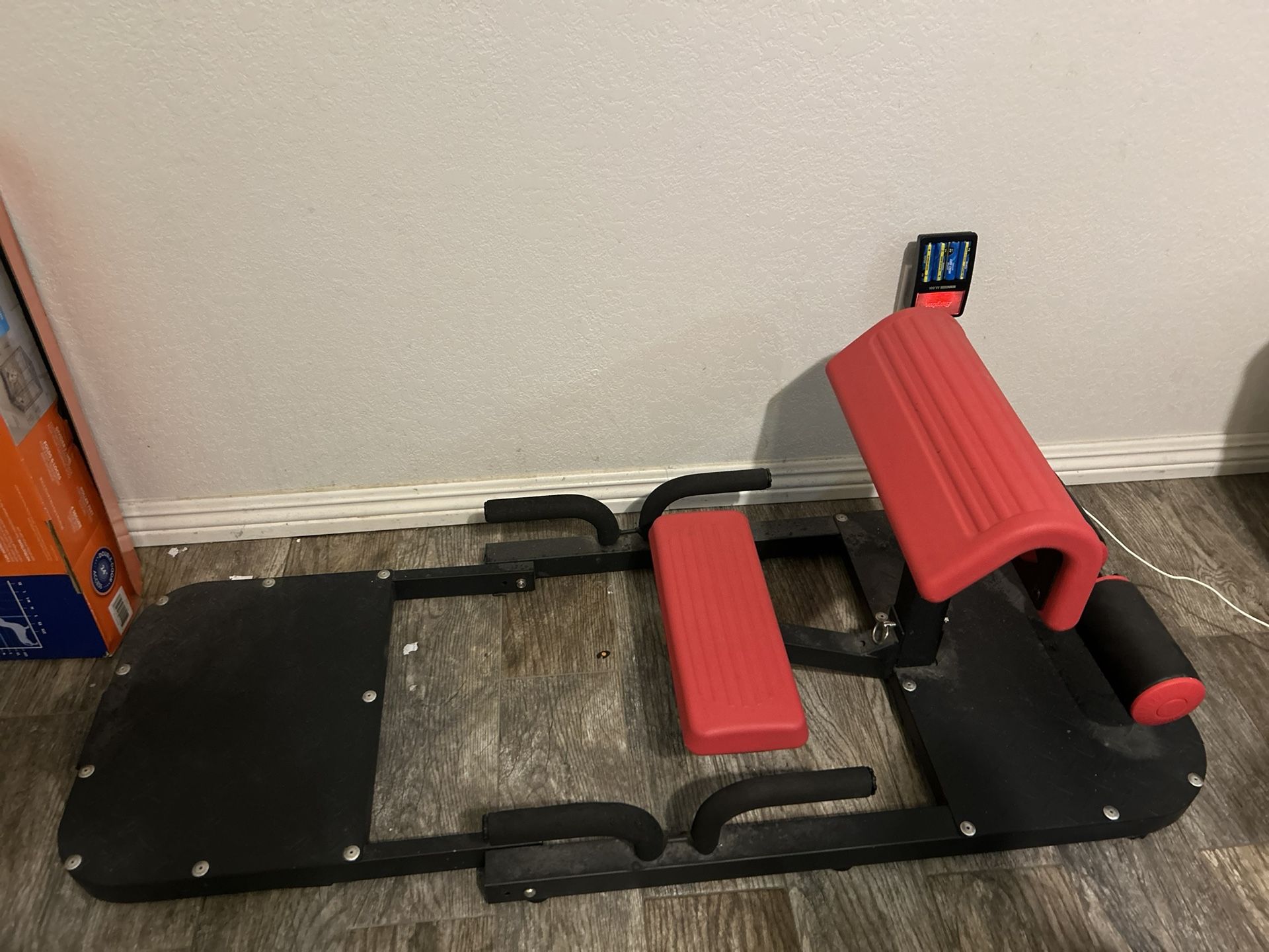 Workout Hip Thrust Machine