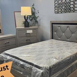 Beautiful LED Bedroom Set On Sale! Same Day Delivery! Bed, Dresser,mirror, Night Stand, And Chest!
