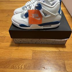 Jordan 4 (military Blue )