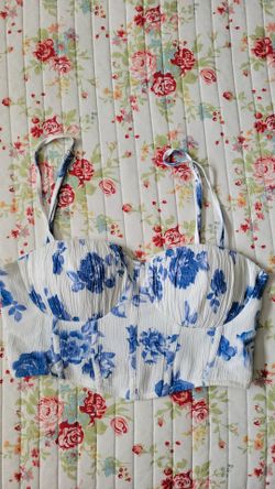 Small Size Blue Floral Top