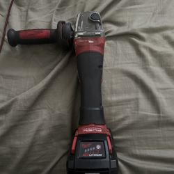 Milwaukee Grinder Fuel w/battery