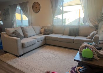 Sectional couch still in good condition
