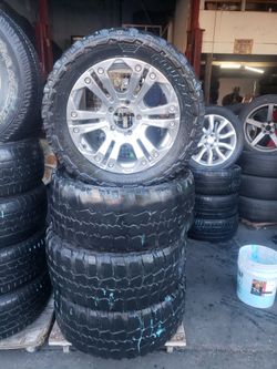 $350 LLANTAS CON RINES PARA TUNDRA