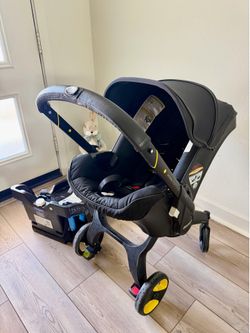 Doona Car Seat midnight edition