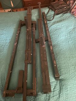 Metal bed frame