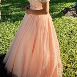 Elegant Quinceanera dress size large.