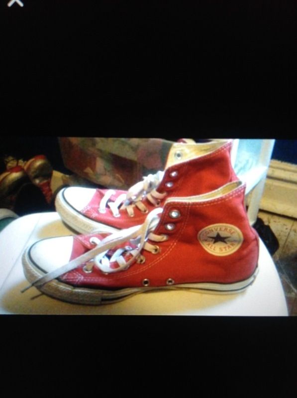 Red converse