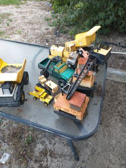 Vintage Tonka Due Cast Toys Trucks