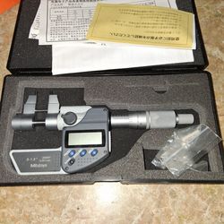 Mitutpyo digitalised meter