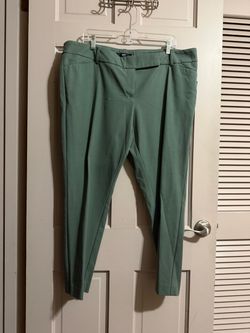 Women’s Massimo Ankle Pant Green NWT Size 18 Green