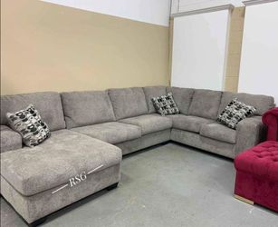 Newellen U Shaped Modular Sectional Couch Set Fast Delivery Only $39 down payment 👉 Please ask Jon Green for a discount when you arrive!