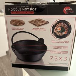 parini noodle hot pot 2 liters cast iron with wooden lid and trivet