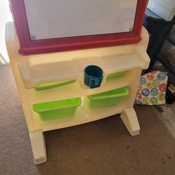 Child  Art And Writing Desk