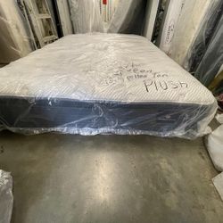 Serta Queen Size Plush Pillow Top Mattress 