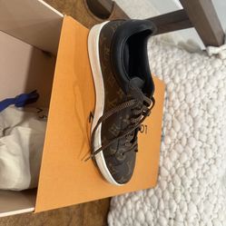 Authentic Louis Vuitton Luxembourg Monogram Sneakers LV Brown Size 7 UK / 8 US – New With Box