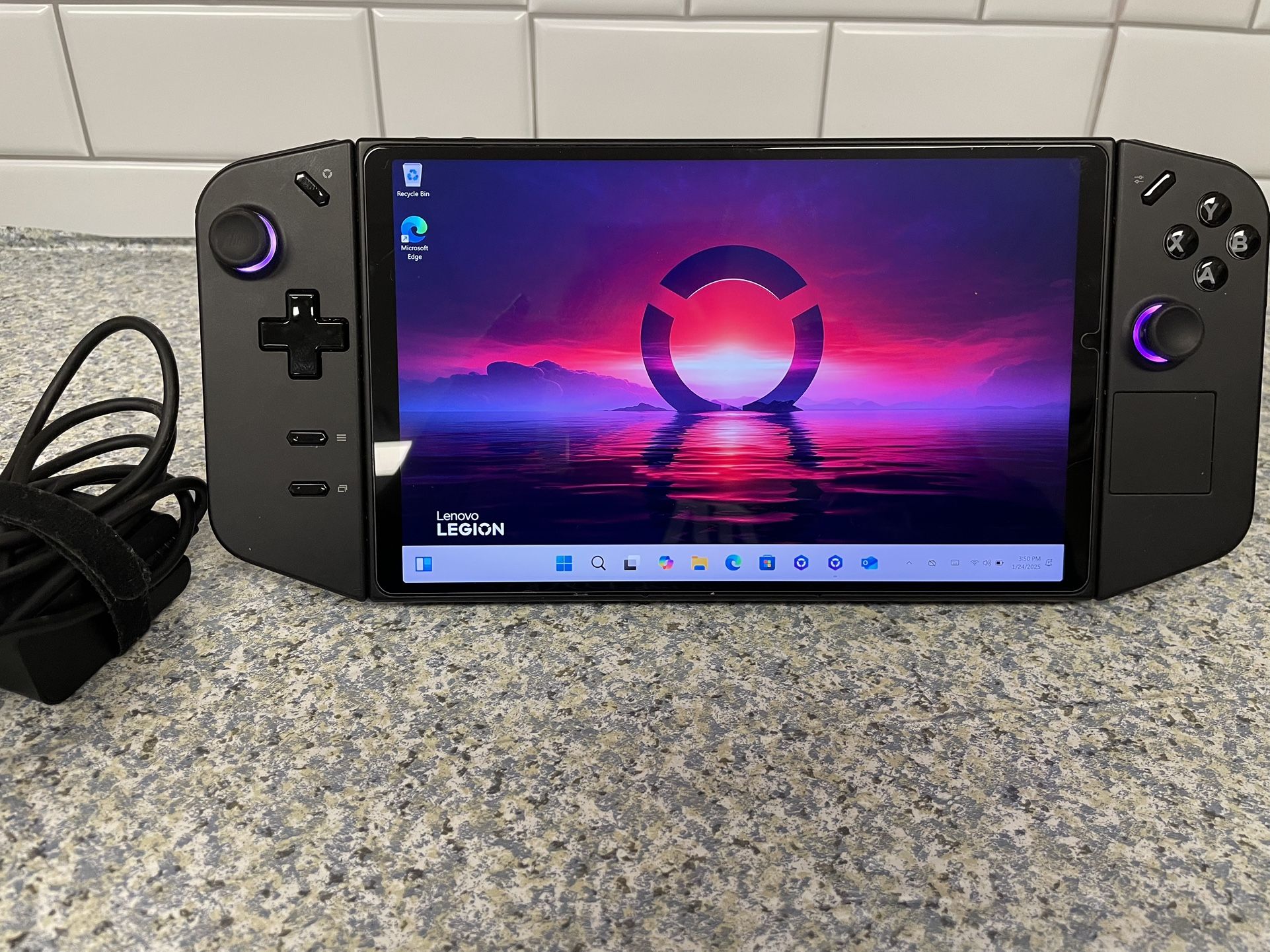 Lenovo Legion Go 1tb 16 gb ram 3.30 GHz windows 11 AMD Ryzen Z1 Extreme