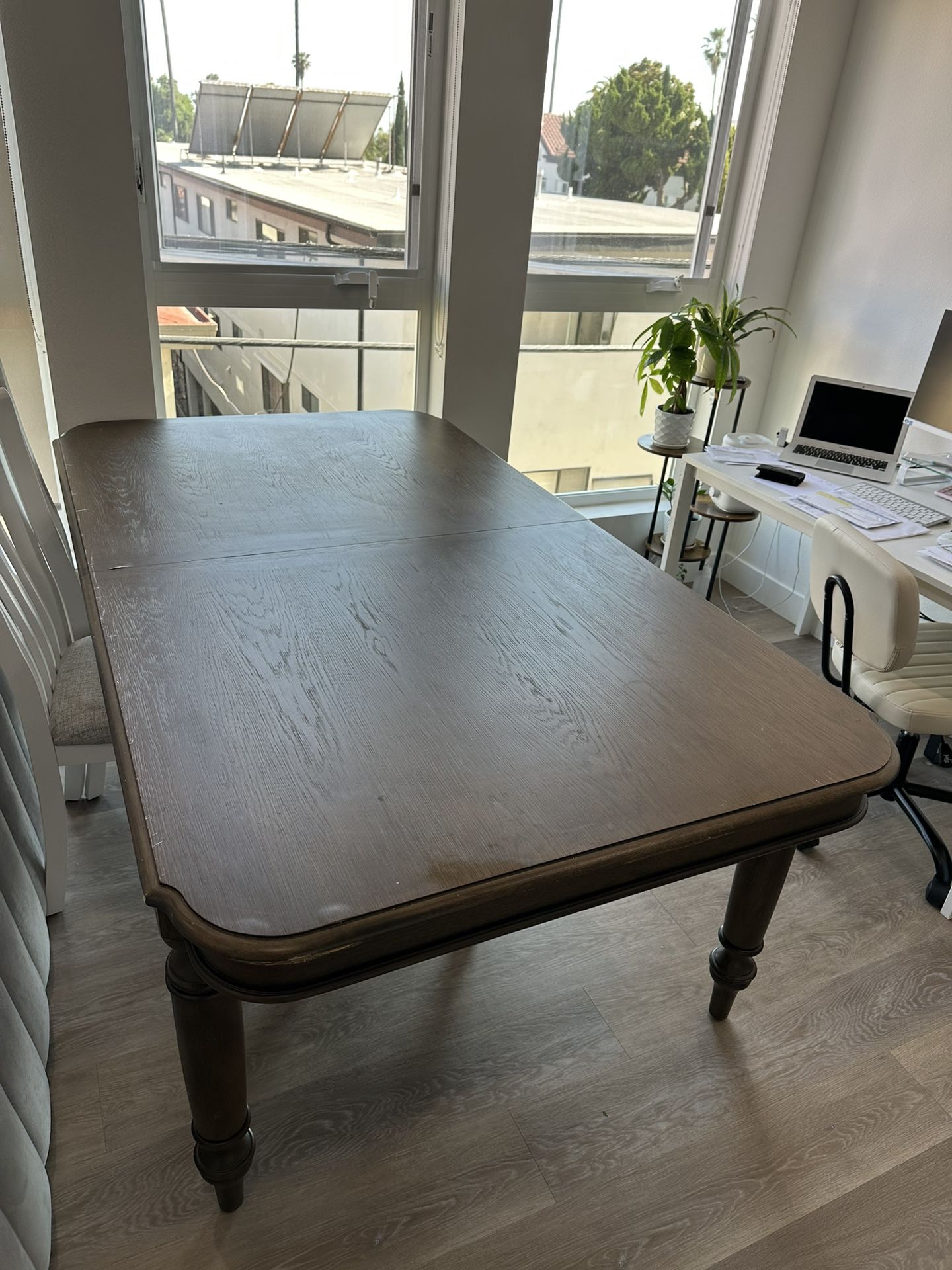 Extendable Dining Table