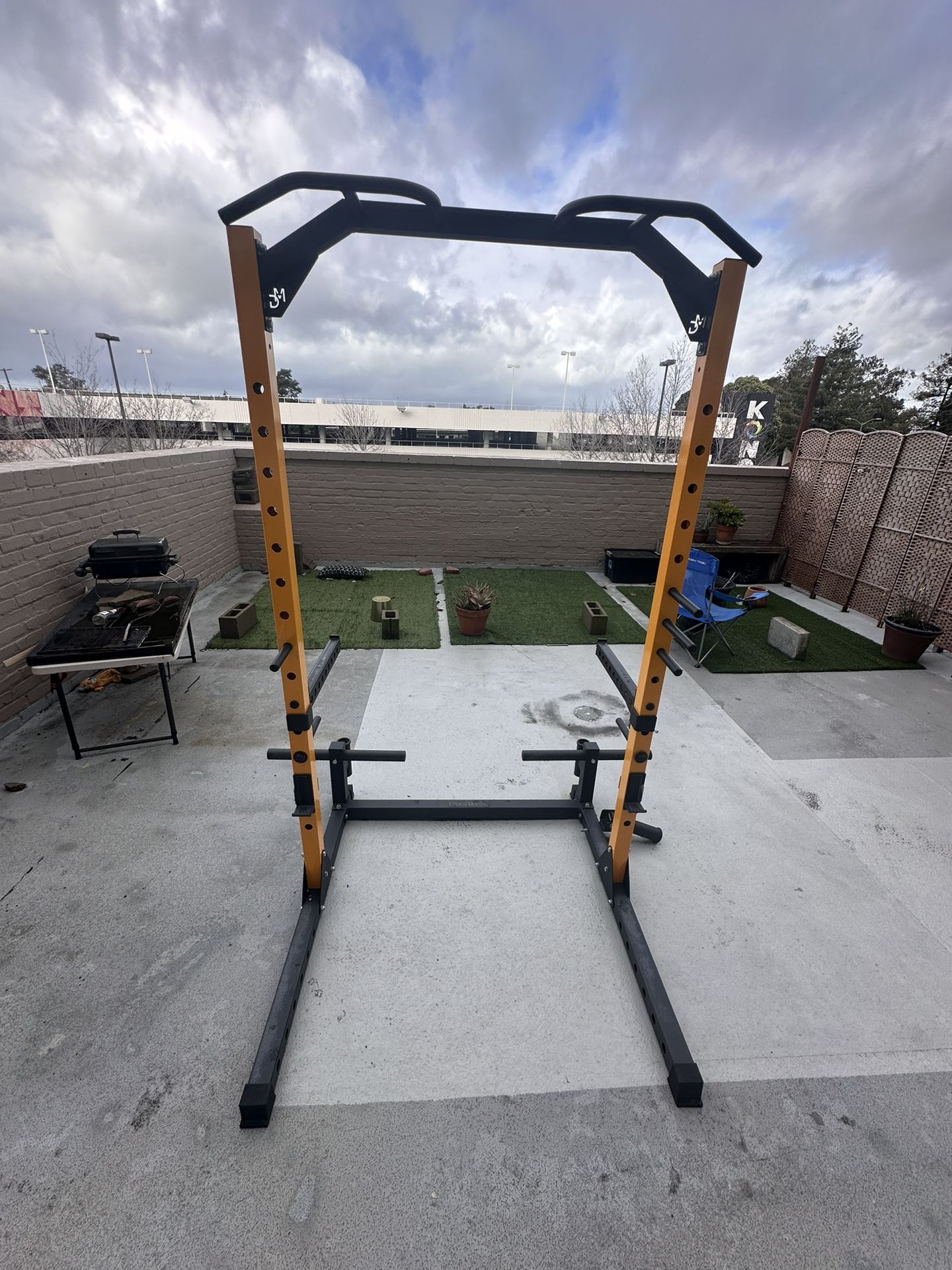HulkFit Pro Series Gen 2 Squat Stand Rack Multi-Grip Pullup Bars - Yellow and black