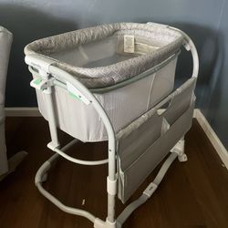 Starlight 3-in-1 Co-Sleeping Bassinet 40$