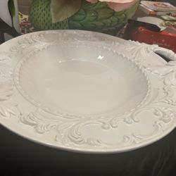 Intrada Italy Baroque While Round Bowl With Handles Large 21”