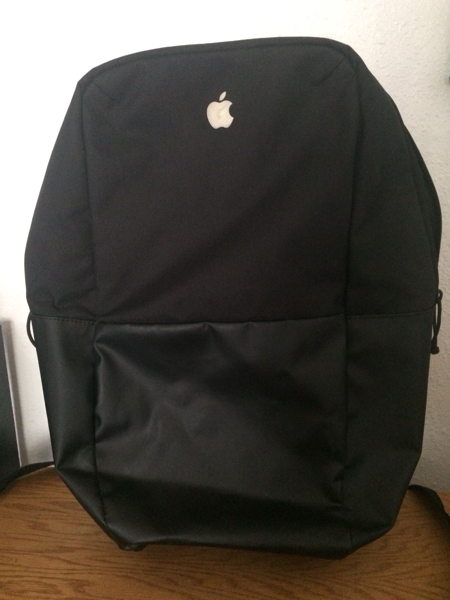 Apple Employee Incase Laptop Backpack for Sale in Mesa, AZ