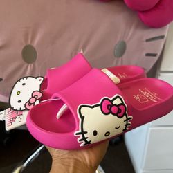 Hello Kitty Sandals Size 13, 4 Y 2 Último PAIR 🌸🩷