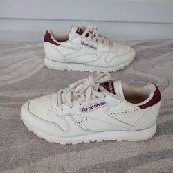 Reebok 83’ throwback leather classics for women size 8