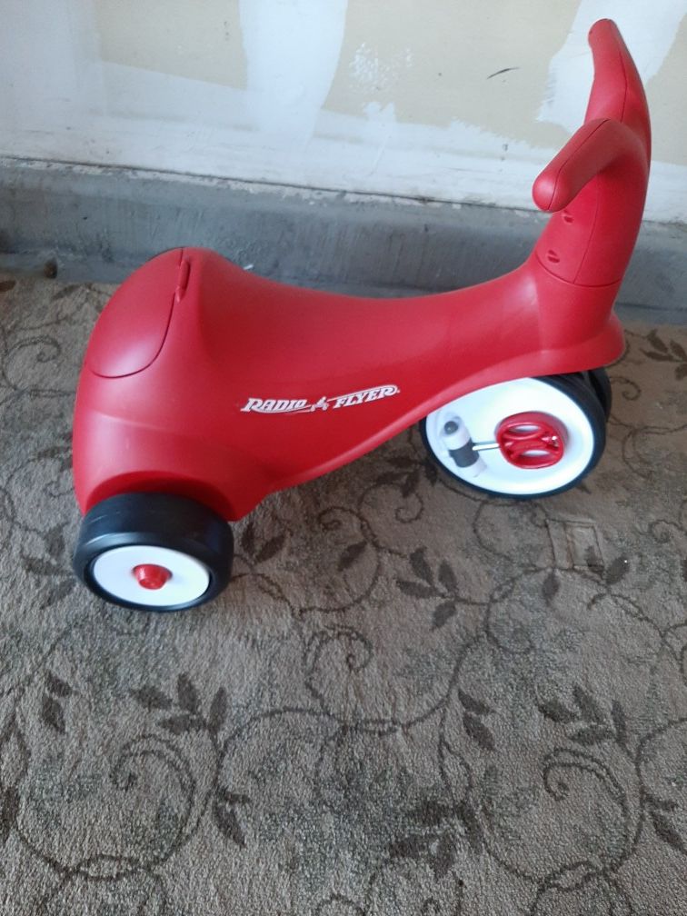 Radio Flyer Scoot 2 Pedal trike